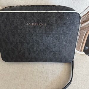 Michael Kors Black Crossbody Bag NWT - Specchio Jetset Travel